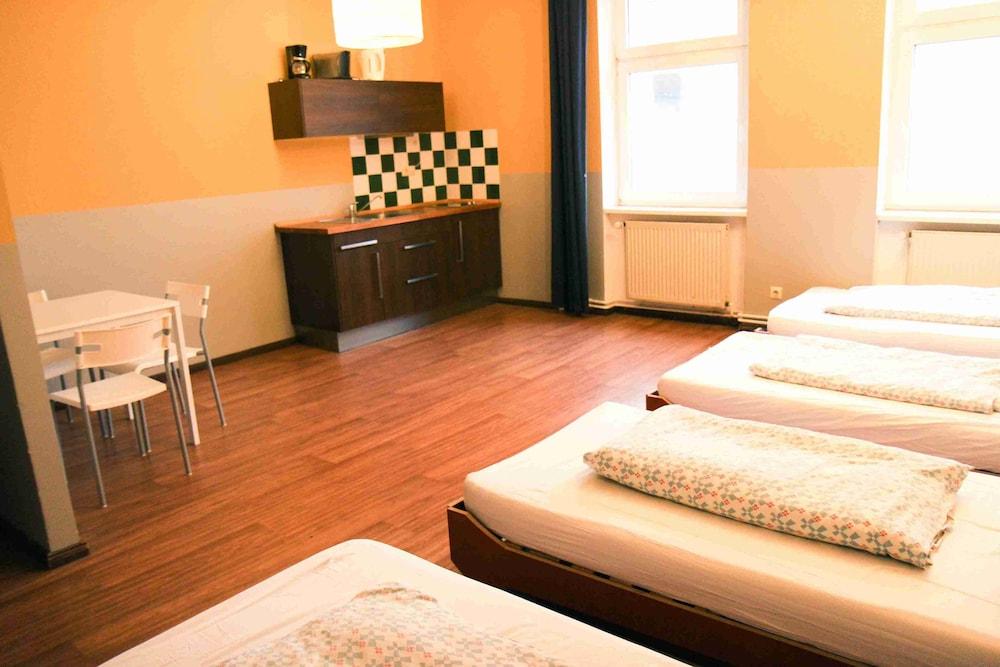 Sunflower Hostel Berlin Ngoại thất bức ảnh
